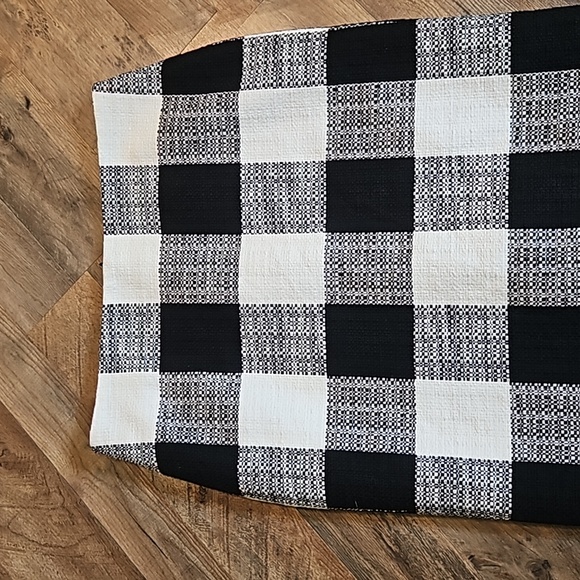 👗TALBOTS BUFFALO CHECK PENCIL SKIRT👗 - Picture 2 of 8